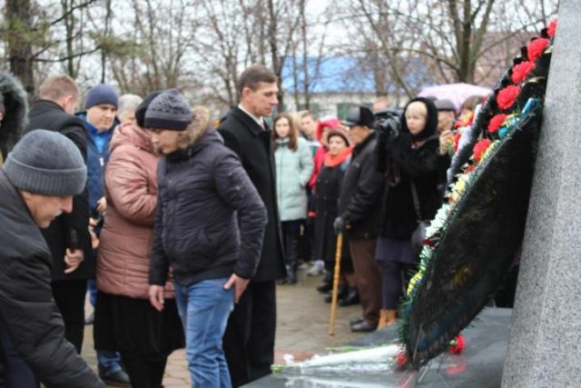 30 января в поселке Парковом прошло торжественное мероприятие у памятника погибших воинам «Памятное утро 43-го»,