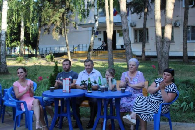 6 июля на площадке Парковского Дома культуры прошел праздник «Всё начинается с любви», посвященный Дню семьи, любви и верности